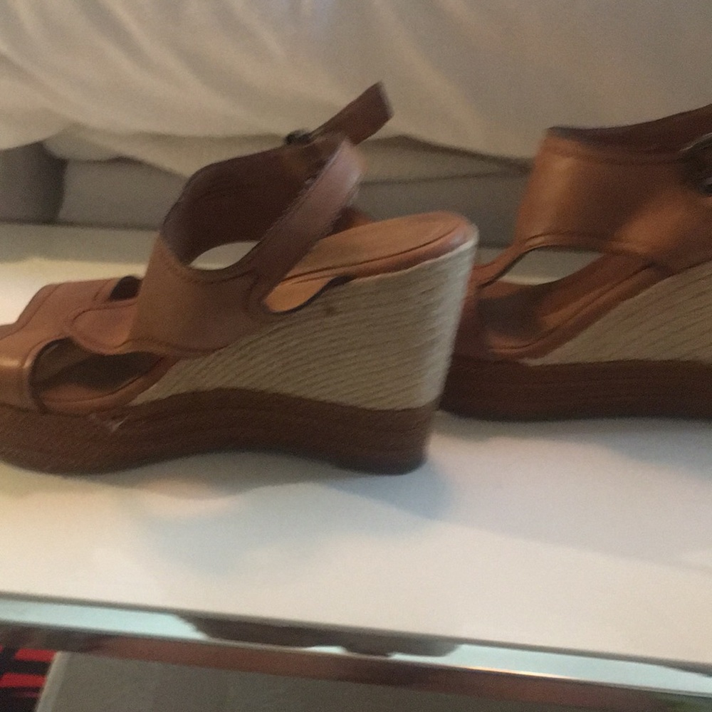 Shoes - Picture 4 of 5